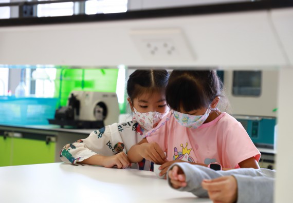 ภาพกิจกรรม โครงการฝึกทักษะเพื่อพัฒนาอัจฉริยะภาพวิทยาศาสตร์ กิจกรรมค่ายวิทยาศาสตร์รุ่นจิ๋ว ห้องเรียนพิเศษคณิตศาสตร์ และวิทยาศาสตร์ (MSP)