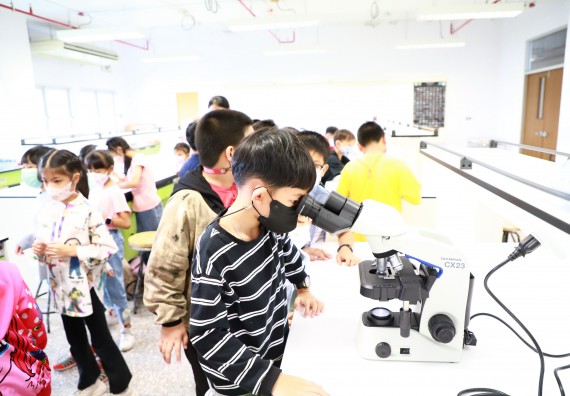 ภาพกิจกรรม โครงการฝึกทักษะเพื่อพัฒนาอัจฉริยะภาพวิทยาศาสตร์ กิจกรรมค่ายวิทยาศาสตร์รุ่นจิ๋ว ห้องเรียนพิเศษคณิตศาสตร์ และวิทยาศาสตร์ (MSP)