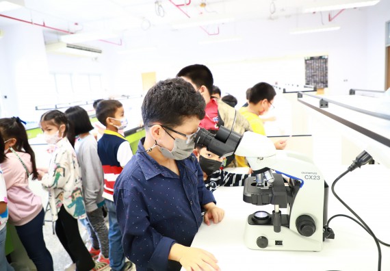 ภาพกิจกรรม โครงการฝึกทักษะเพื่อพัฒนาอัจฉริยะภาพวิทยาศาสตร์ กิจกรรมค่ายวิทยาศาสตร์รุ่นจิ๋ว ห้องเรียนพิเศษคณิตศาสตร์ และวิทยาศาสตร์ (MSP)