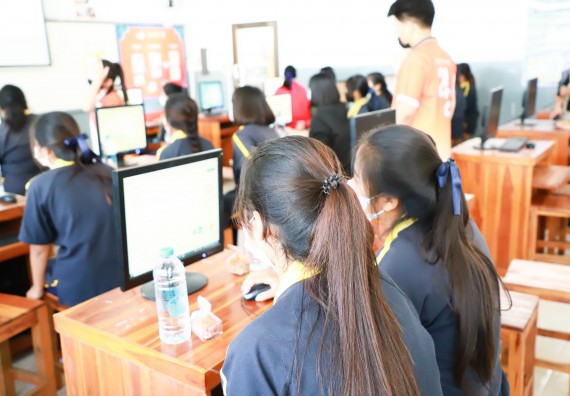 ภาพกิจกรรม  คณะวิทยาศาสตร์และเทคโนโลยี จัดกิจกรรมค่ายวิทยาศาสตร์สัญจร ปีการศึกษา 2565  โรงเรียนเรืองวิทย์พิทยาคม