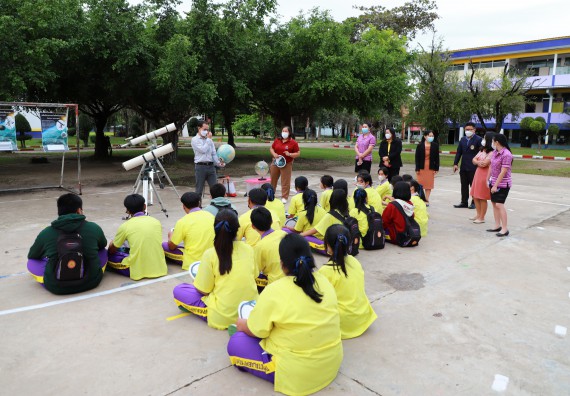 ภาพกิจกรรม  คณะวิทยาศาสตร์และเทคโนโลยี จัดกิจกรรมค่ายวิทยาศาสตร์สัญจร ปีการศึกษา 2565  โรงเรียนทุ่งโพธิ์ทะเลพิทยา