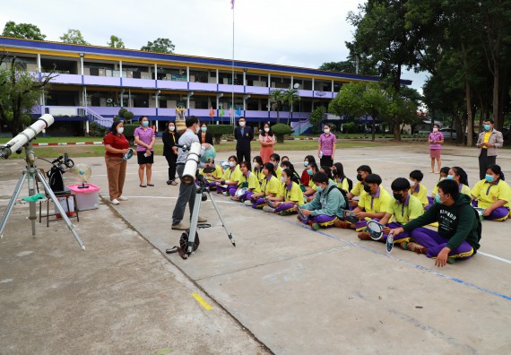 ภาพกิจกรรม  คณะวิทยาศาสตร์และเทคโนโลยี จัดกิจกรรมค่ายวิทยาศาสตร์สัญจร ปีการศึกษา 2565  โรงเรียนทุ่งโพธิ์ทะเลพิทยา