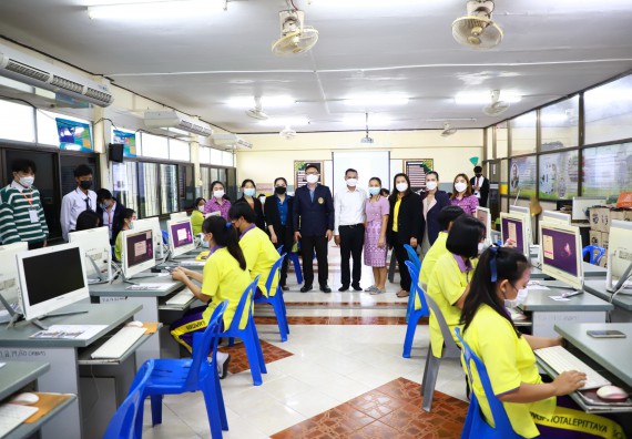 ภาพกิจกรรม  คณะวิทยาศาสตร์และเทคโนโลยี จัดกิจกรรมค่ายวิทยาศาสตร์สัญจร ปีการศึกษา 2565  โรงเรียนทุ่งโพธิ์ทะเลพิทยา