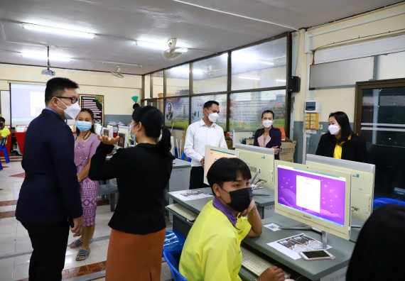 ภาพกิจกรรม  คณะวิทยาศาสตร์และเทคโนโลยี จัดกิจกรรมค่ายวิทยาศาสตร์สัญจร ปีการศึกษา 2565  โรงเรียนทุ่งโพธิ์ทะเลพิทยา