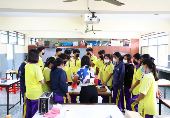 ภาพกิจกรรม  คณะวิทยาศาสตร์และเทคโนโลยี จัดกิจกรรมค่ายวิทยาศาสตร์สัญจร ปีการศึกษา 2565  โรงเรียนทุ่งโพธิ์ทะเลพิทยา