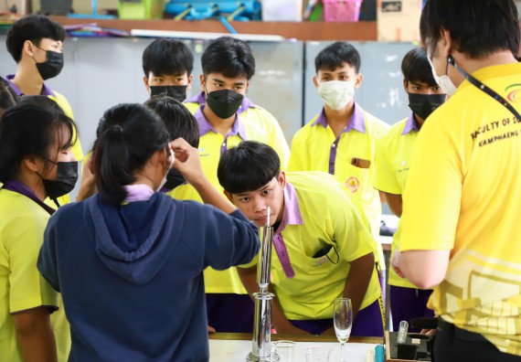 ภาพกิจกรรม  คณะวิทยาศาสตร์และเทคโนโลยี จัดกิจกรรมค่ายวิทยาศาสตร์สัญจร ปีการศึกษา 2565  โรงเรียนทุ่งโพธิ์ทะเลพิทยา