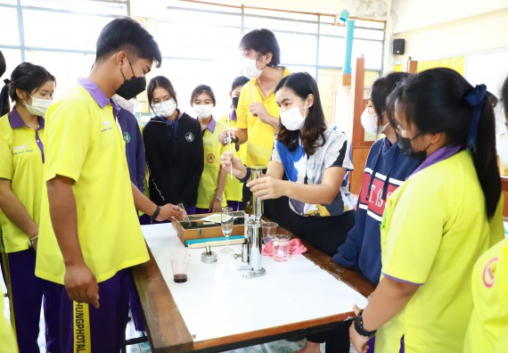 ภาพกิจกรรม  คณะวิทยาศาสตร์และเทคโนโลยี จัดกิจกรรมค่ายวิทยาศาสตร์สัญจร ปีการศึกษา 2565  โรงเรียนทุ่งโพธิ์ทะเลพิทยา