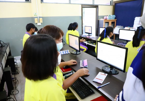 ภาพกิจกรรม  คณะวิทยาศาสตร์และเทคโนโลยี จัดกิจกรรมค่ายวิทยาศาสตร์สัญจร ปีการศึกษา 2565  โรงเรียนทุ่งโพธิ์ทะเลพิทยา