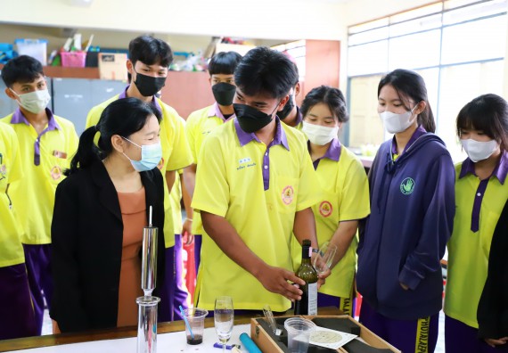 ภาพกิจกรรม  คณะวิทยาศาสตร์และเทคโนโลยี จัดกิจกรรมค่ายวิทยาศาสตร์สัญจร ปีการศึกษา 2565  โรงเรียนทุ่งโพธิ์ทะเลพิทยา