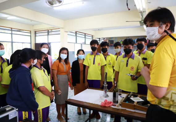 ภาพกิจกรรม  คณะวิทยาศาสตร์และเทคโนโลยี จัดกิจกรรมค่ายวิทยาศาสตร์สัญจร ปีการศึกษา 2565  โรงเรียนทุ่งโพธิ์ทะเลพิทยา