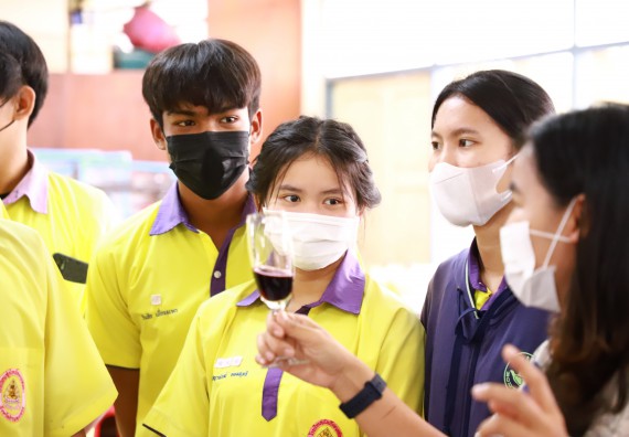 ภาพกิจกรรม  คณะวิทยาศาสตร์และเทคโนโลยี จัดกิจกรรมค่ายวิทยาศาสตร์สัญจร ปีการศึกษา 2565  โรงเรียนทุ่งโพธิ์ทะเลพิทยา