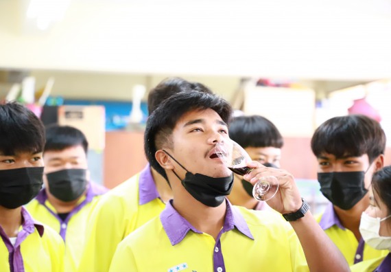 ภาพกิจกรรม  คณะวิทยาศาสตร์และเทคโนโลยี จัดกิจกรรมค่ายวิทยาศาสตร์สัญจร ปีการศึกษา 2565  โรงเรียนทุ่งโพธิ์ทะเลพิทยา