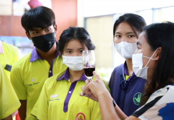 ภาพกิจกรรม  คณะวิทยาศาสตร์และเทคโนโลยี จัดกิจกรรมค่ายวิทยาศาสตร์สัญจร ปีการศึกษา 2565  โรงเรียนทุ่งโพธิ์ทะเลพิทยา