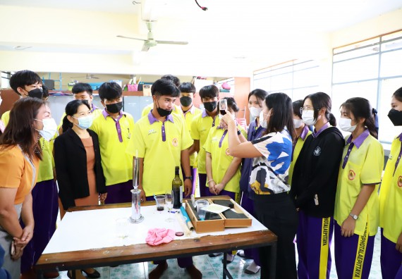 ภาพกิจกรรม  คณะวิทยาศาสตร์และเทคโนโลยี จัดกิจกรรมค่ายวิทยาศาสตร์สัญจร ปีการศึกษา 2565  โรงเรียนทุ่งโพธิ์ทะเลพิทยา