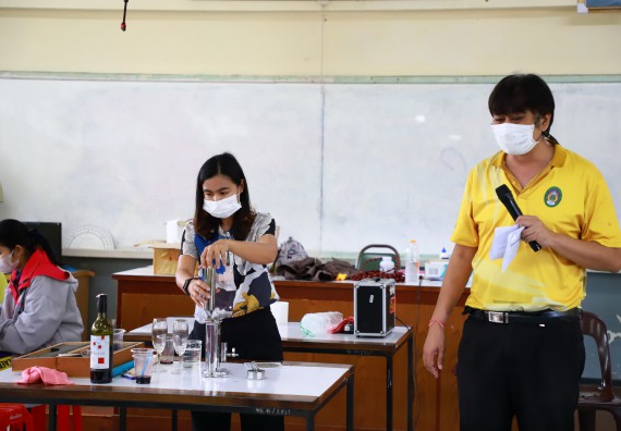 ภาพกิจกรรม  คณะวิทยาศาสตร์และเทคโนโลยี จัดกิจกรรมค่ายวิทยาศาสตร์สัญจร ปีการศึกษา 2565  โรงเรียนทุ่งโพธิ์ทะเลพิทยา