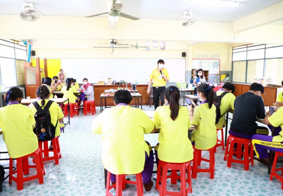 ภาพกิจกรรม  คณะวิทยาศาสตร์และเทคโนโลยี จัดกิจกรรมค่ายวิทยาศาสตร์สัญจร ปีการศึกษา 2565  โรงเรียนทุ่งโพธิ์ทะเลพิทยา