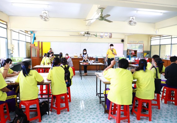 ภาพกิจกรรม  คณะวิทยาศาสตร์และเทคโนโลยี จัดกิจกรรมค่ายวิทยาศาสตร์สัญจร ปีการศึกษา 2565  โรงเรียนทุ่งโพธิ์ทะเลพิทยา