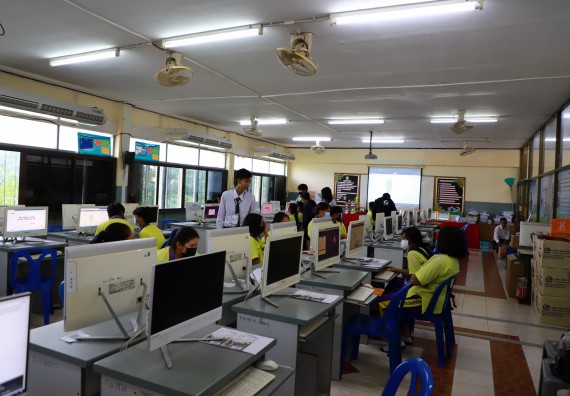 ภาพกิจกรรม  คณะวิทยาศาสตร์และเทคโนโลยี จัดกิจกรรมค่ายวิทยาศาสตร์สัญจร ปีการศึกษา 2565  โรงเรียนทุ่งโพธิ์ทะเลพิทยา