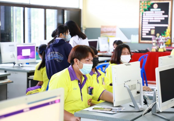 ภาพกิจกรรม  คณะวิทยาศาสตร์และเทคโนโลยี จัดกิจกรรมค่ายวิทยาศาสตร์สัญจร ปีการศึกษา 2565  โรงเรียนทุ่งโพธิ์ทะเลพิทยา