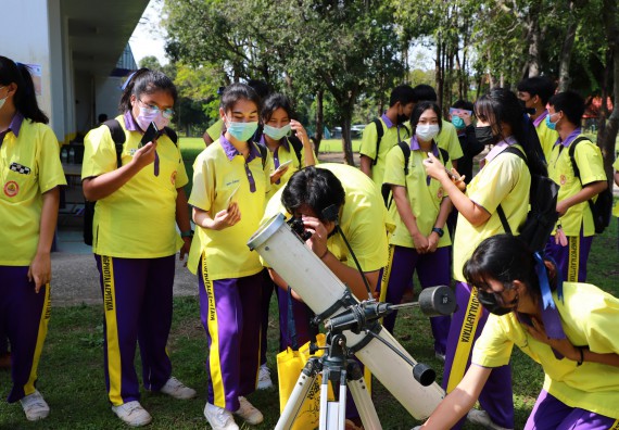 ภาพกิจกรรม  คณะวิทยาศาสตร์และเทคโนโลยี จัดกิจกรรมค่ายวิทยาศาสตร์สัญจร ปีการศึกษา 2565  โรงเรียนทุ่งโพธิ์ทะเลพิทยา