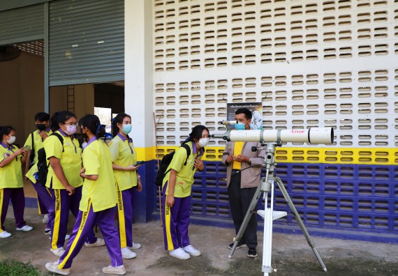 ภาพกิจกรรม  คณะวิทยาศาสตร์และเทคโนโลยี จัดกิจกรรมค่ายวิทยาศาสตร์สัญจร ปีการศึกษา 2565  โรงเรียนทุ่งโพธิ์ทะเลพิทยา