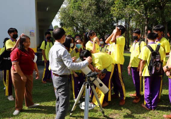 ภาพกิจกรรม  คณะวิทยาศาสตร์และเทคโนโลยี จัดกิจกรรมค่ายวิทยาศาสตร์สัญจร ปีการศึกษา 2565  โรงเรียนทุ่งโพธิ์ทะเลพิทยา