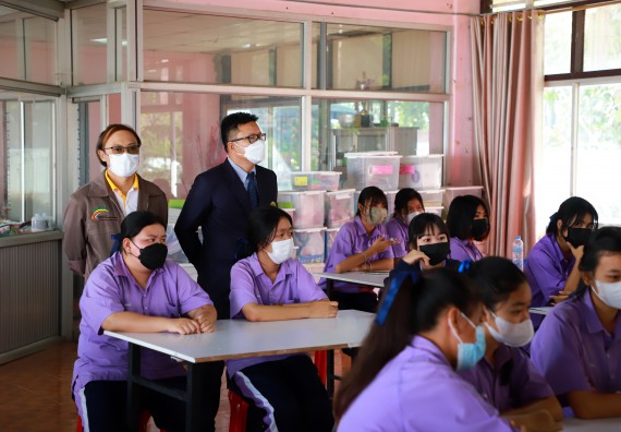 ภาพกิจกรรม  คณะวิทยาศาสตร์และเทคโนโลยี จัดกิจกรรมค่ายวิทยาศาสตร์สัญจร ปีการศึกษา 2565 โรงเรียนขาณุวิทยา