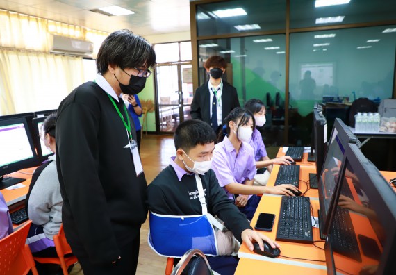 ภาพกิจกรรม  คณะวิทยาศาสตร์และเทคโนโลยี จัดกิจกรรมค่ายวิทยาศาสตร์สัญจร ปีการศึกษา 2565 โรงเรียนขาณุวิทยา