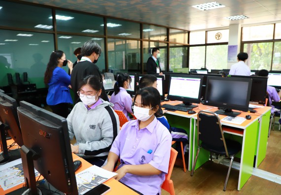 ภาพกิจกรรม  คณะวิทยาศาสตร์และเทคโนโลยี จัดกิจกรรมค่ายวิทยาศาสตร์สัญจร ปีการศึกษา 2565 โรงเรียนขาณุวิทยา