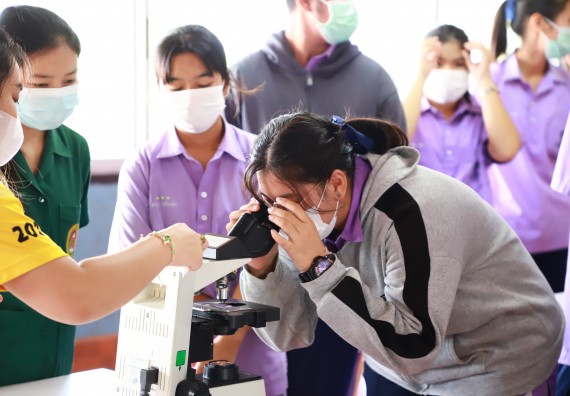 ภาพกิจกรรม  คณะวิทยาศาสตร์และเทคโนโลยี จัดกิจกรรมค่ายวิทยาศาสตร์สัญจร ปีการศึกษา 2565 โรงเรียนขาณุวิทยา