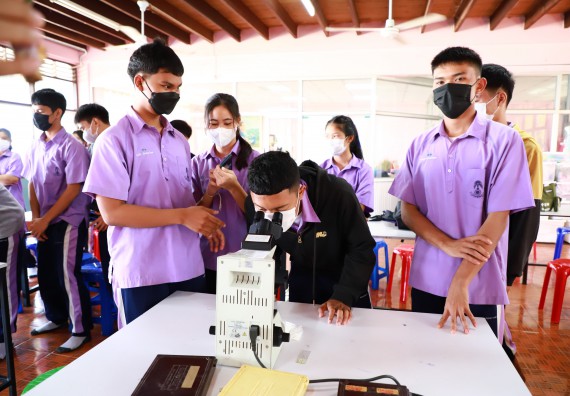 ภาพกิจกรรม  คณะวิทยาศาสตร์และเทคโนโลยี จัดกิจกรรมค่ายวิทยาศาสตร์สัญจร ปีการศึกษา 2565 โรงเรียนขาณุวิทยา