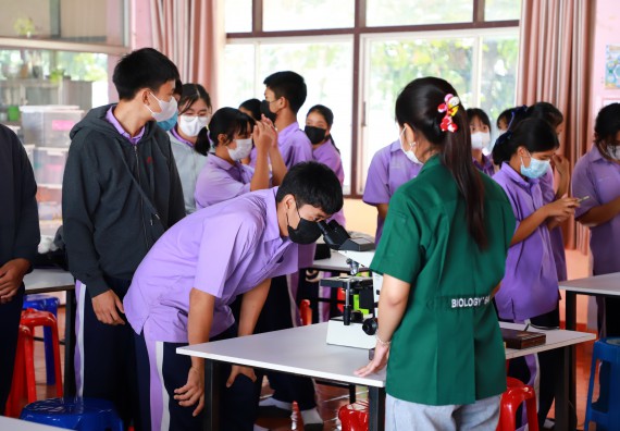 ภาพกิจกรรม  คณะวิทยาศาสตร์และเทคโนโลยี จัดกิจกรรมค่ายวิทยาศาสตร์สัญจร ปีการศึกษา 2565 โรงเรียนขาณุวิทยา