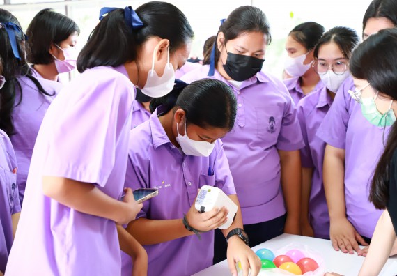 ภาพกิจกรรม  คณะวิทยาศาสตร์และเทคโนโลยี จัดกิจกรรมค่ายวิทยาศาสตร์สัญจร ปีการศึกษา 2565 โรงเรียนขาณุวิทยา