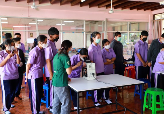 ภาพกิจกรรม  คณะวิทยาศาสตร์และเทคโนโลยี จัดกิจกรรมค่ายวิทยาศาสตร์สัญจร ปีการศึกษา 2565 โรงเรียนขาณุวิทยา