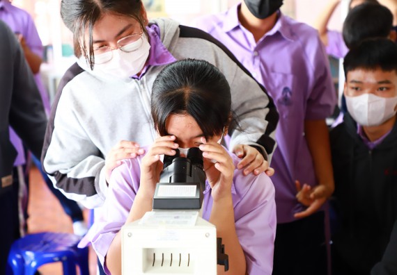 ภาพกิจกรรม  คณะวิทยาศาสตร์และเทคโนโลยี จัดกิจกรรมค่ายวิทยาศาสตร์สัญจร ปีการศึกษา 2565 โรงเรียนขาณุวิทยา