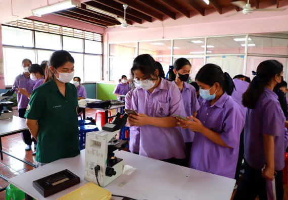 ภาพกิจกรรม  คณะวิทยาศาสตร์และเทคโนโลยี จัดกิจกรรมค่ายวิทยาศาสตร์สัญจร ปีการศึกษา 2565 โรงเรียนขาณุวิทยา