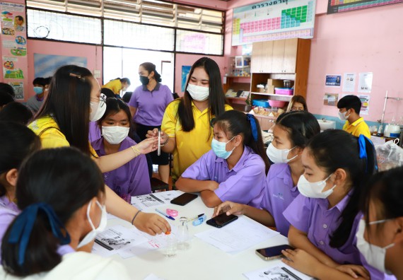 ภาพกิจกรรม  คณะวิทยาศาสตร์และเทคโนโลยี จัดกิจกรรมค่ายวิทยาศาสตร์สัญจร ปีการศึกษา 2565 โรงเรียนขาณุวิทยา