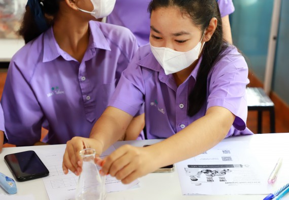 ภาพกิจกรรม  คณะวิทยาศาสตร์และเทคโนโลยี จัดกิจกรรมค่ายวิทยาศาสตร์สัญจร ปีการศึกษา 2565 โรงเรียนขาณุวิทยา