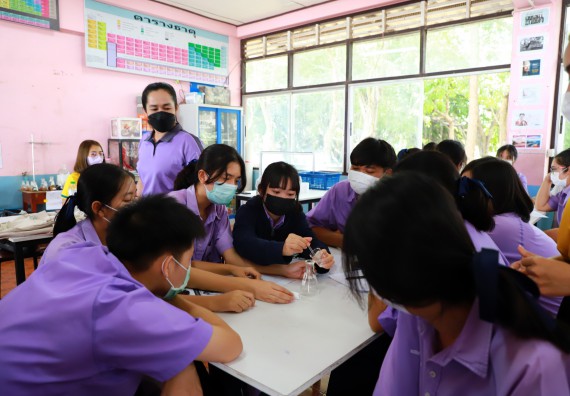 ภาพกิจกรรม  คณะวิทยาศาสตร์และเทคโนโลยี จัดกิจกรรมค่ายวิทยาศาสตร์สัญจร ปีการศึกษา 2565 โรงเรียนขาณุวิทยา