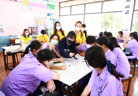 ภาพกิจกรรม  คณะวิทยาศาสตร์และเทคโนโลยี จัดกิจกรรมค่ายวิทยาศาสตร์สัญจร ปีการศึกษา 2565 โรงเรียนขาณุวิทยา