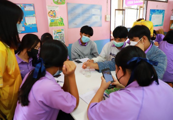 ภาพกิจกรรม  คณะวิทยาศาสตร์และเทคโนโลยี จัดกิจกรรมค่ายวิทยาศาสตร์สัญจร ปีการศึกษา 2565 โรงเรียนขาณุวิทยา