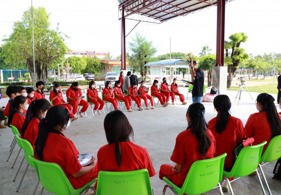 ภาพกิจกรรม   คณะวิทยาศาสตร์และเทคโนโลยี จัดกิจกรรมค่ายวิทยาศาสตร์สัญจร ปีการศึกษา 2565 ให้กับนักเรียนระดับชั้นมัธยมศึกษาตอนปลาย โรงเรียนพรานกระต่ายพิทยาคม