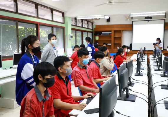 ภาพกิจกรรม   คณะวิทยาศาสตร์และเทคโนโลยี จัดกิจกรรมค่ายวิทยาศาสตร์สัญจร ปีการศึกษา 2565 ให้กับนักเรียนระดับชั้นมัธยมศึกษาตอนปลาย โรงเรียนพรานกระต่ายพิทยาคม