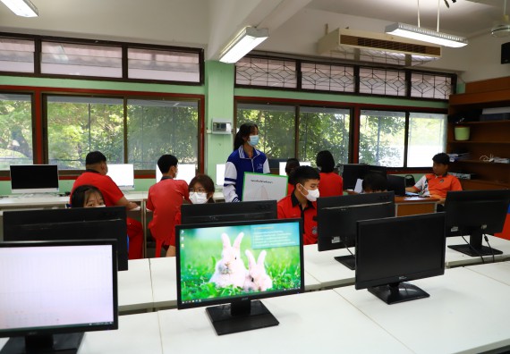 ภาพกิจกรรม   คณะวิทยาศาสตร์และเทคโนโลยี จัดกิจกรรมค่ายวิทยาศาสตร์สัญจร ปีการศึกษา 2565 ให้กับนักเรียนระดับชั้นมัธยมศึกษาตอนปลาย โรงเรียนพรานกระต่ายพิทยาคม