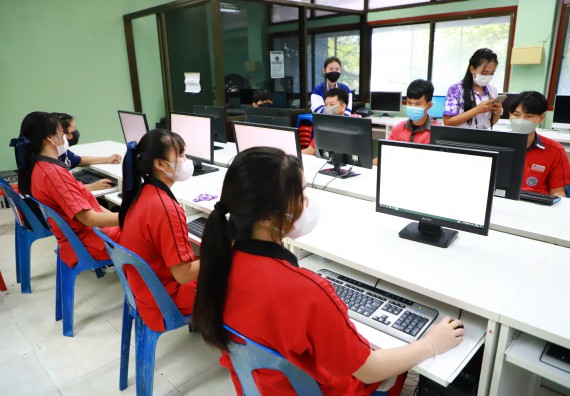 ภาพกิจกรรม   คณะวิทยาศาสตร์และเทคโนโลยี จัดกิจกรรมค่ายวิทยาศาสตร์สัญจร ปีการศึกษา 2565 ให้กับนักเรียนระดับชั้นมัธยมศึกษาตอนปลาย โรงเรียนพรานกระต่ายพิทยาคม