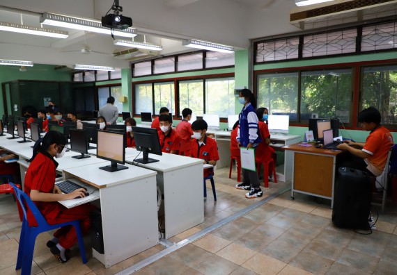 ภาพกิจกรรม   คณะวิทยาศาสตร์และเทคโนโลยี จัดกิจกรรมค่ายวิทยาศาสตร์สัญจร ปีการศึกษา 2565 ให้กับนักเรียนระดับชั้นมัธยมศึกษาตอนปลาย โรงเรียนพรานกระต่ายพิทยาคม