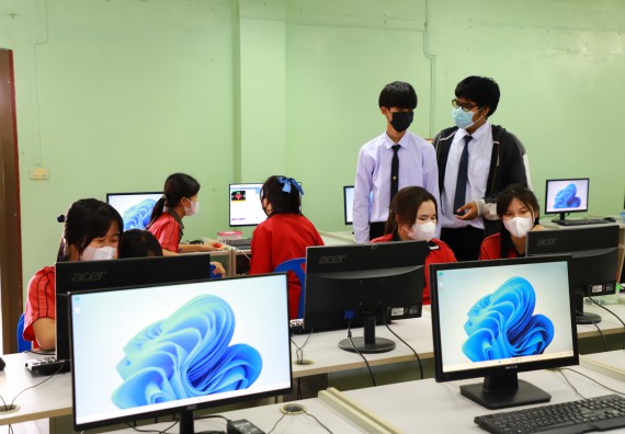 ภาพกิจกรรม   คณะวิทยาศาสตร์และเทคโนโลยี จัดกิจกรรมค่ายวิทยาศาสตร์สัญจร ปีการศึกษา 2565 ให้กับนักเรียนระดับชั้นมัธยมศึกษาตอนปลาย โรงเรียนพรานกระต่ายพิทยาคม