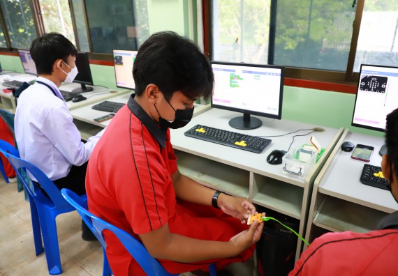 ภาพกิจกรรม   คณะวิทยาศาสตร์และเทคโนโลยี จัดกิจกรรมค่ายวิทยาศาสตร์สัญจร ปีการศึกษา 2565 ให้กับนักเรียนระดับชั้นมัธยมศึกษาตอนปลาย โรงเรียนพรานกระต่ายพิทยาคม