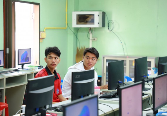 ภาพกิจกรรม   คณะวิทยาศาสตร์และเทคโนโลยี จัดกิจกรรมค่ายวิทยาศาสตร์สัญจร ปีการศึกษา 2565 ให้กับนักเรียนระดับชั้นมัธยมศึกษาตอนปลาย โรงเรียนพรานกระต่ายพิทยาคม