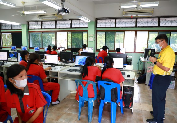 ภาพกิจกรรม   คณะวิทยาศาสตร์และเทคโนโลยี จัดกิจกรรมค่ายวิทยาศาสตร์สัญจร ปีการศึกษา 2565 ให้กับนักเรียนระดับชั้นมัธยมศึกษาตอนปลาย โรงเรียนพรานกระต่ายพิทยาคม